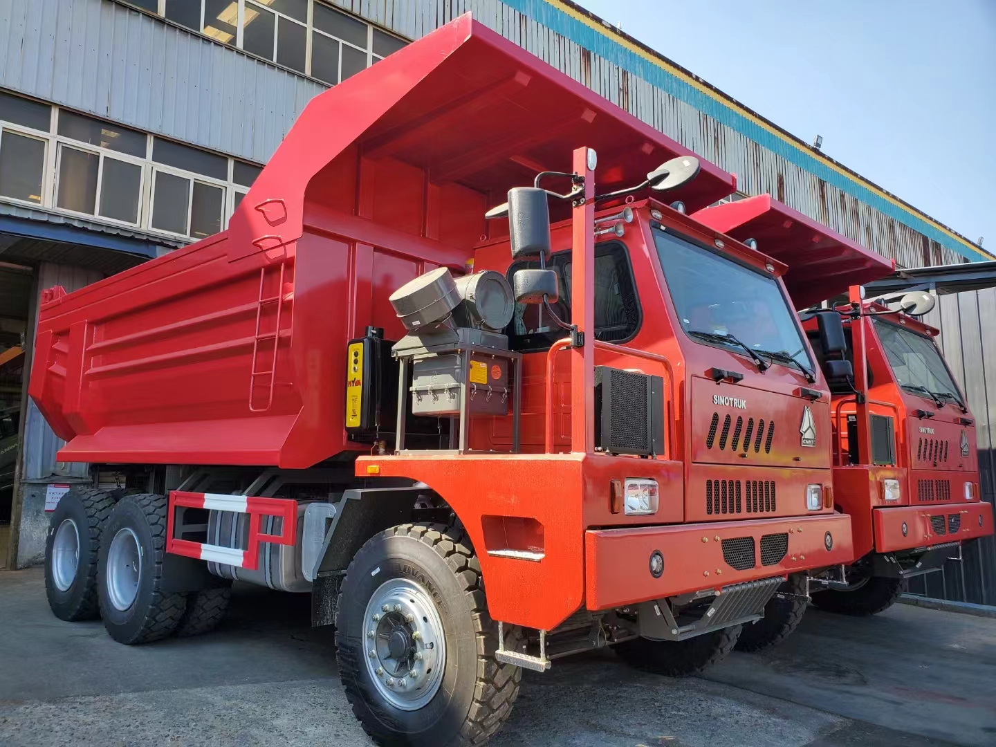 dump truck heavy duty mining siap untuk dikirim