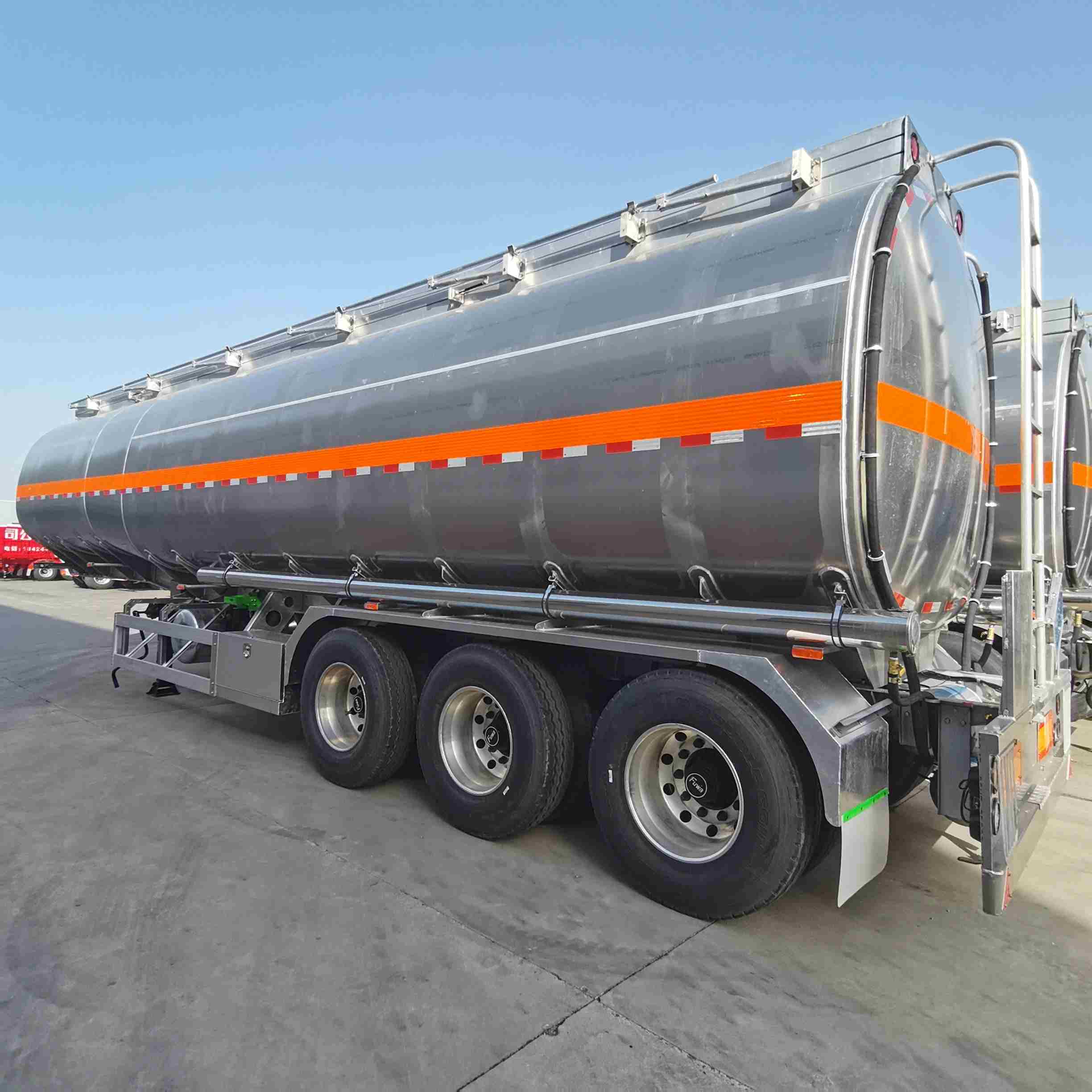 Penjualan panas 40cbm 3 as aluminium tanker semi trailer