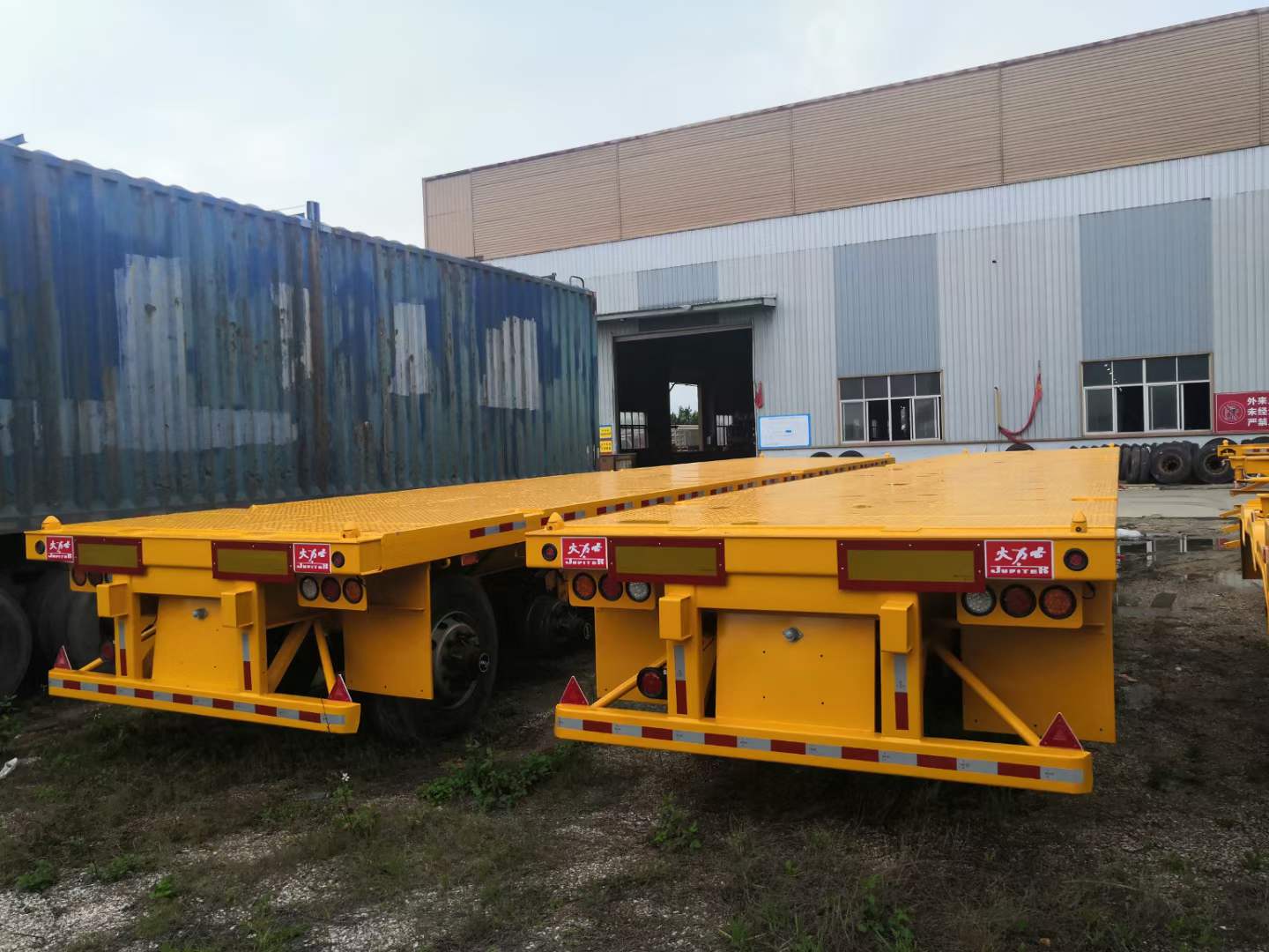 Trailer semi flatbed 3 as roda